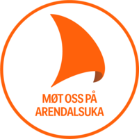 Arendalsukalogo i hvit og oransj med teksten Møt oss på Arendalsuka.